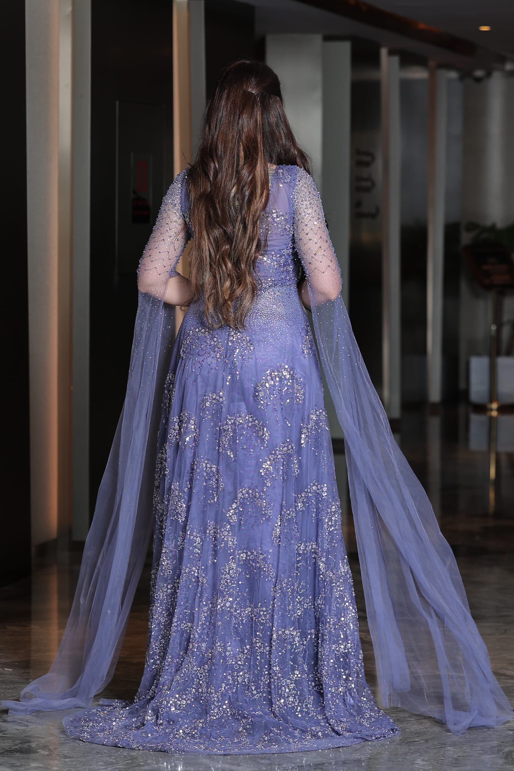 فستان سهره بتطريزكامل واكمام شفافه