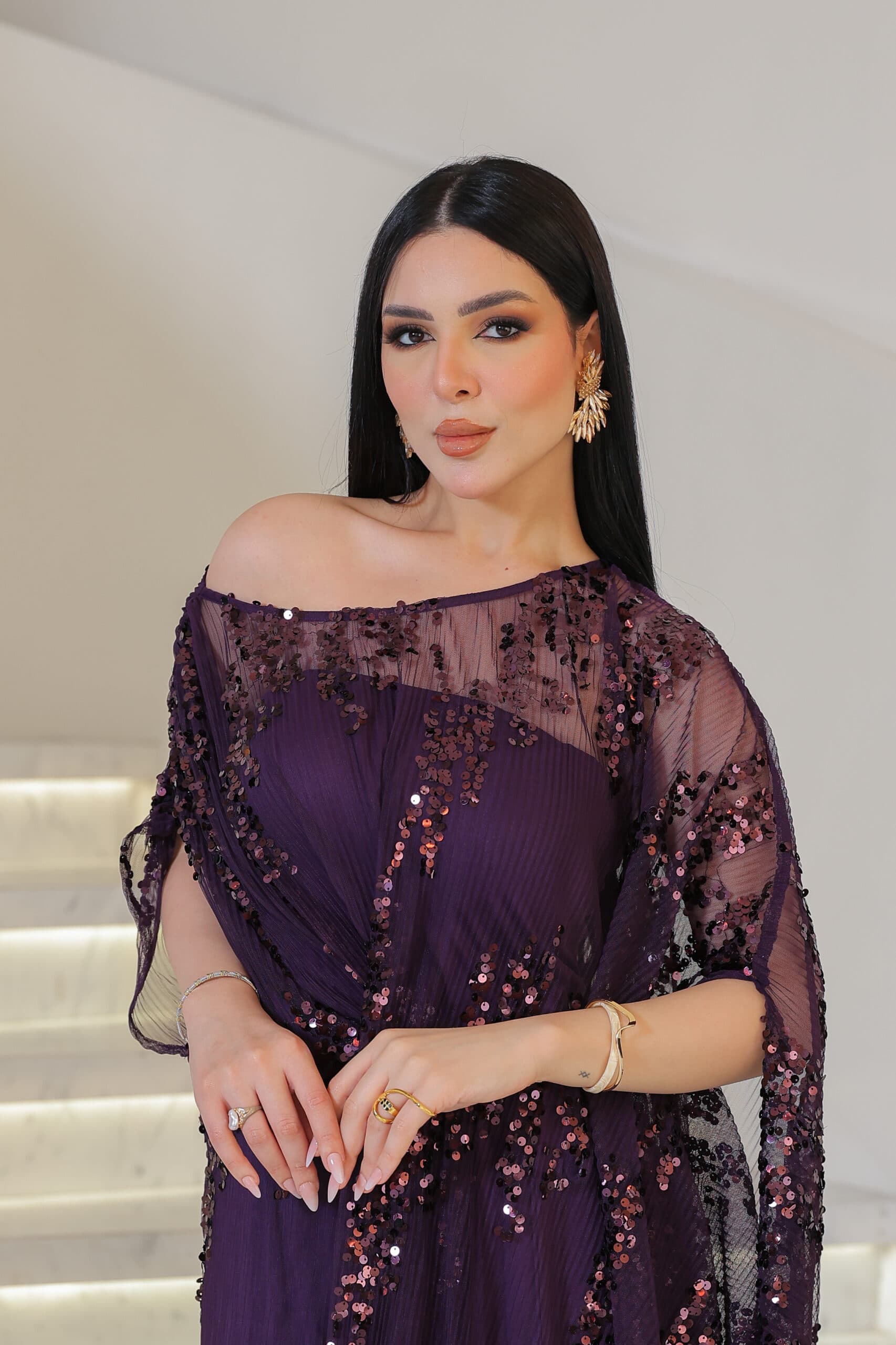 فستان سهره مطرز بتطريز ترتر يجمع بين الاناقة والانوثه