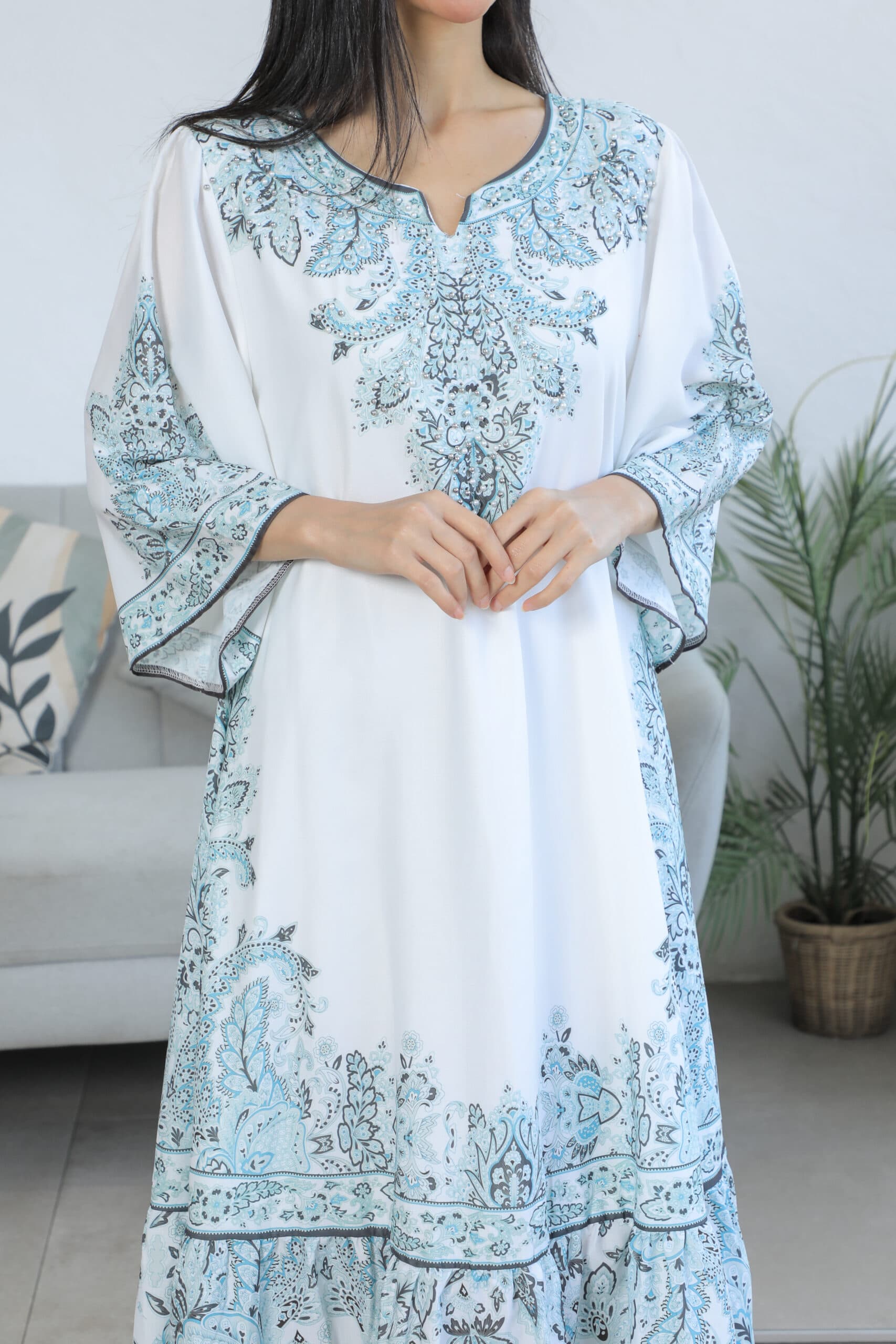 جلابية رمضانية بنقوش ناعمة