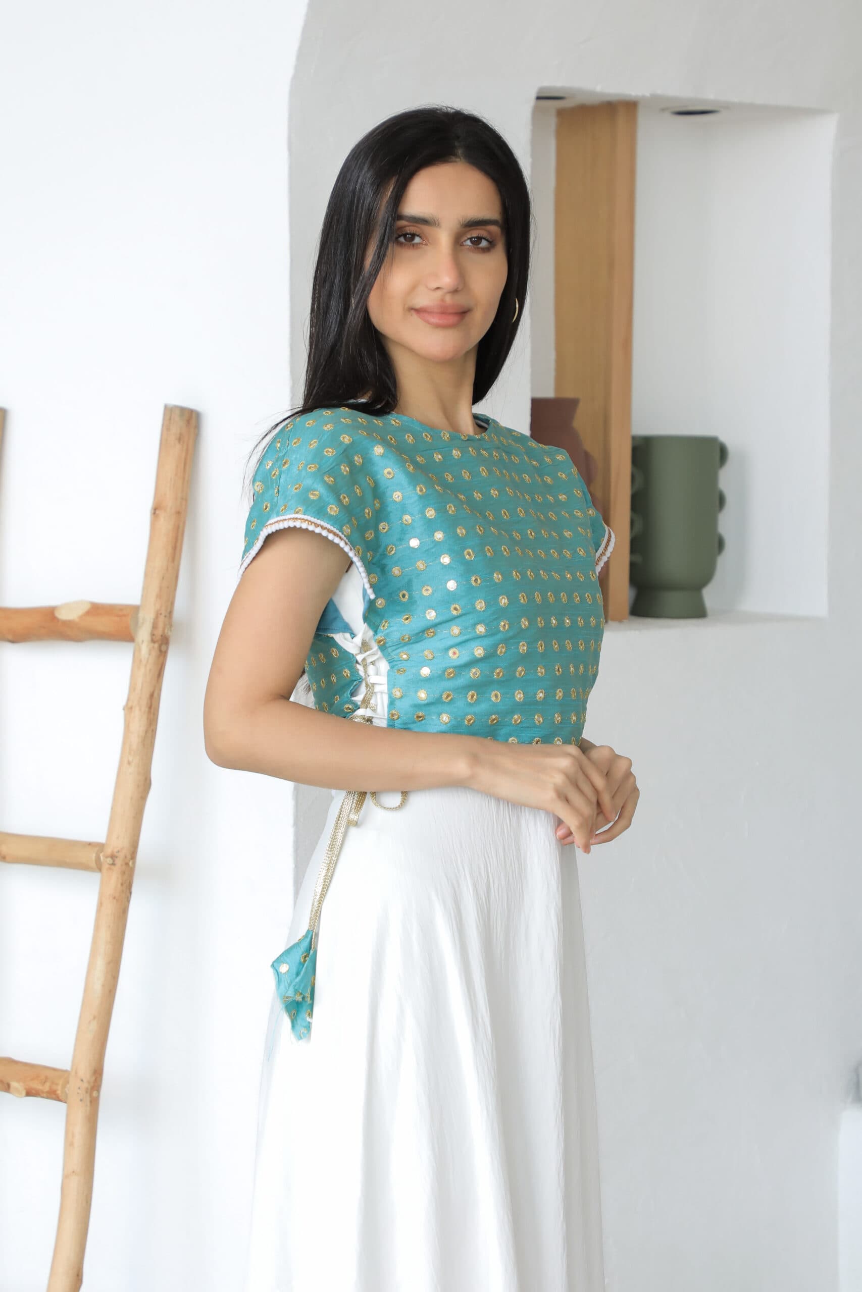 جلابية رمضانية ناعمة بخيوط ذهبية من الجوانب