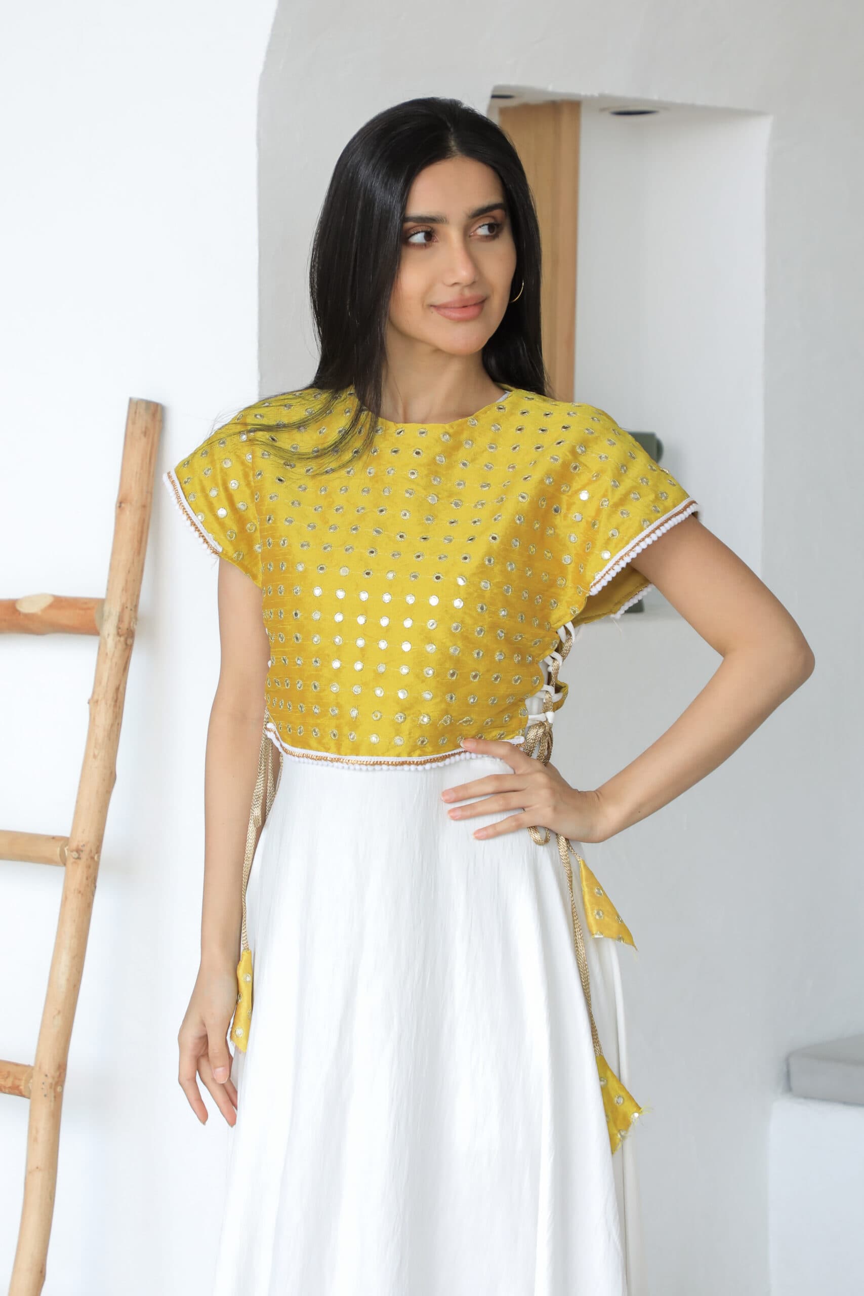 جلابية رمضانية ناعمة بخيوط ذهبية من الجوانب