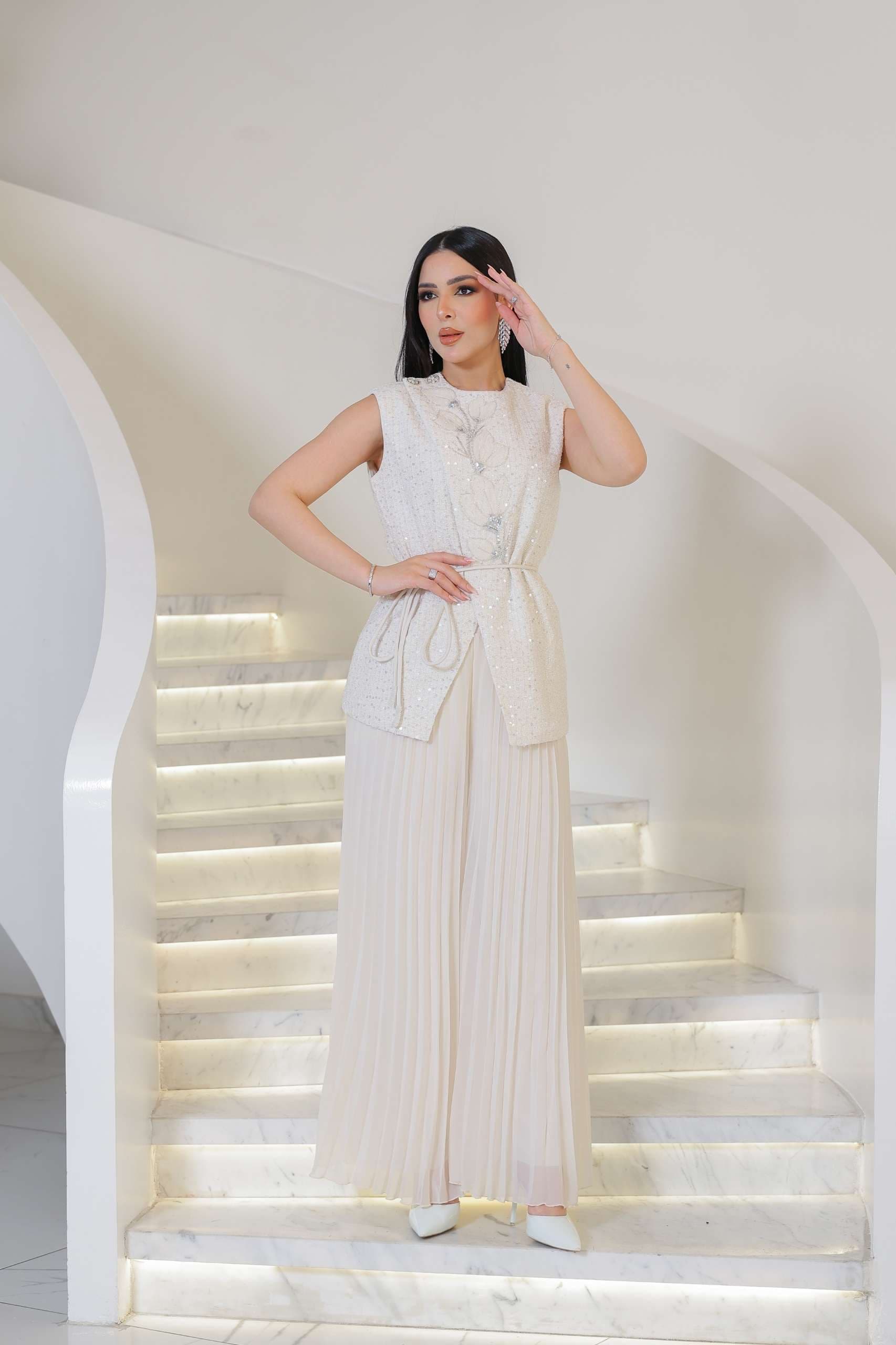 طقم بنطلون أنيق يجمع بين الفخامة والنعومة